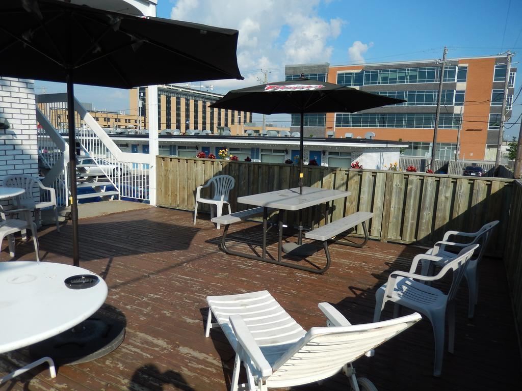 Motel La Siesta Saint-Lambert-Chambly Екстериор снимка