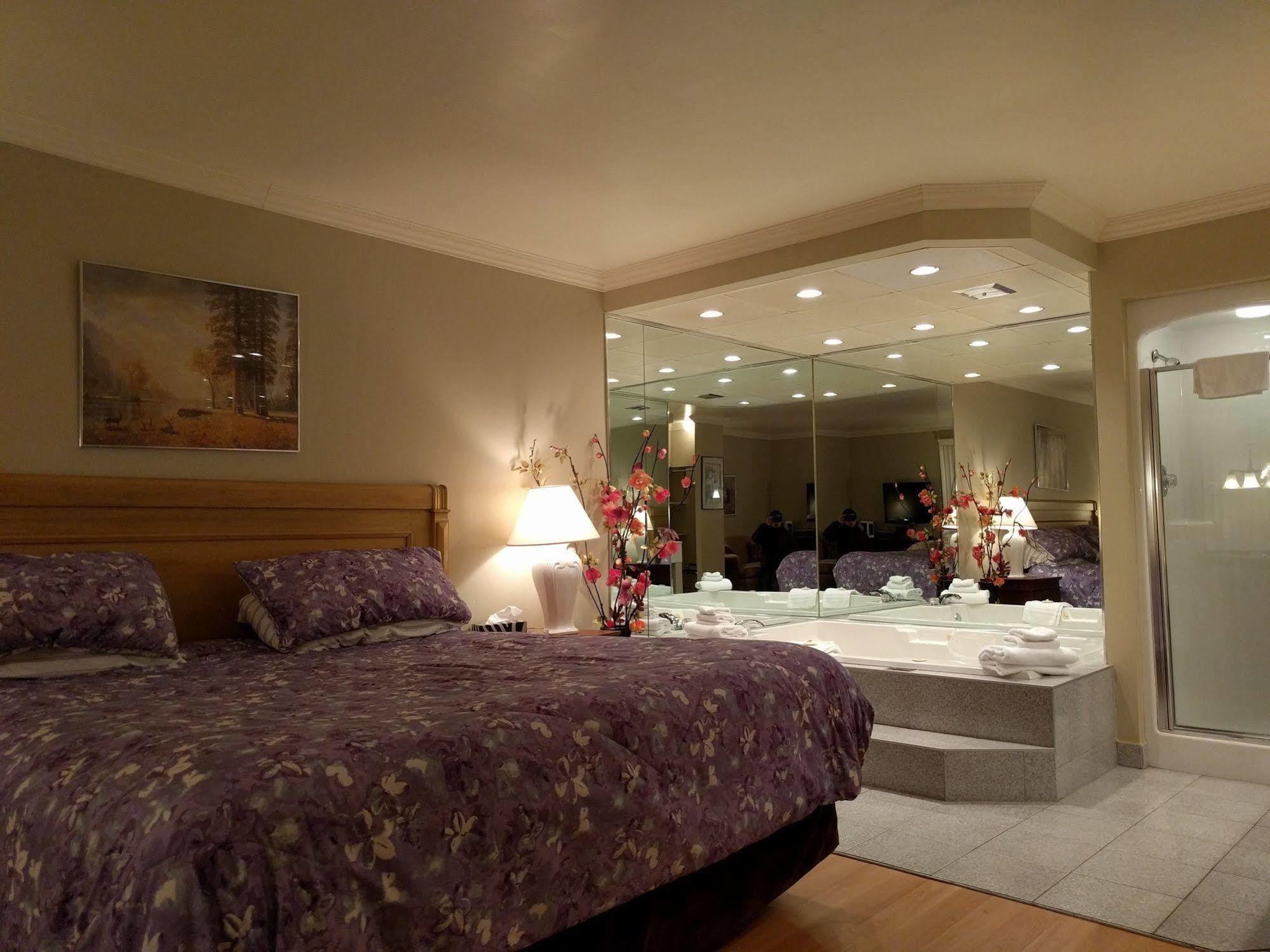 Motel La Siesta Saint-Lambert-Chambly Екстериор снимка