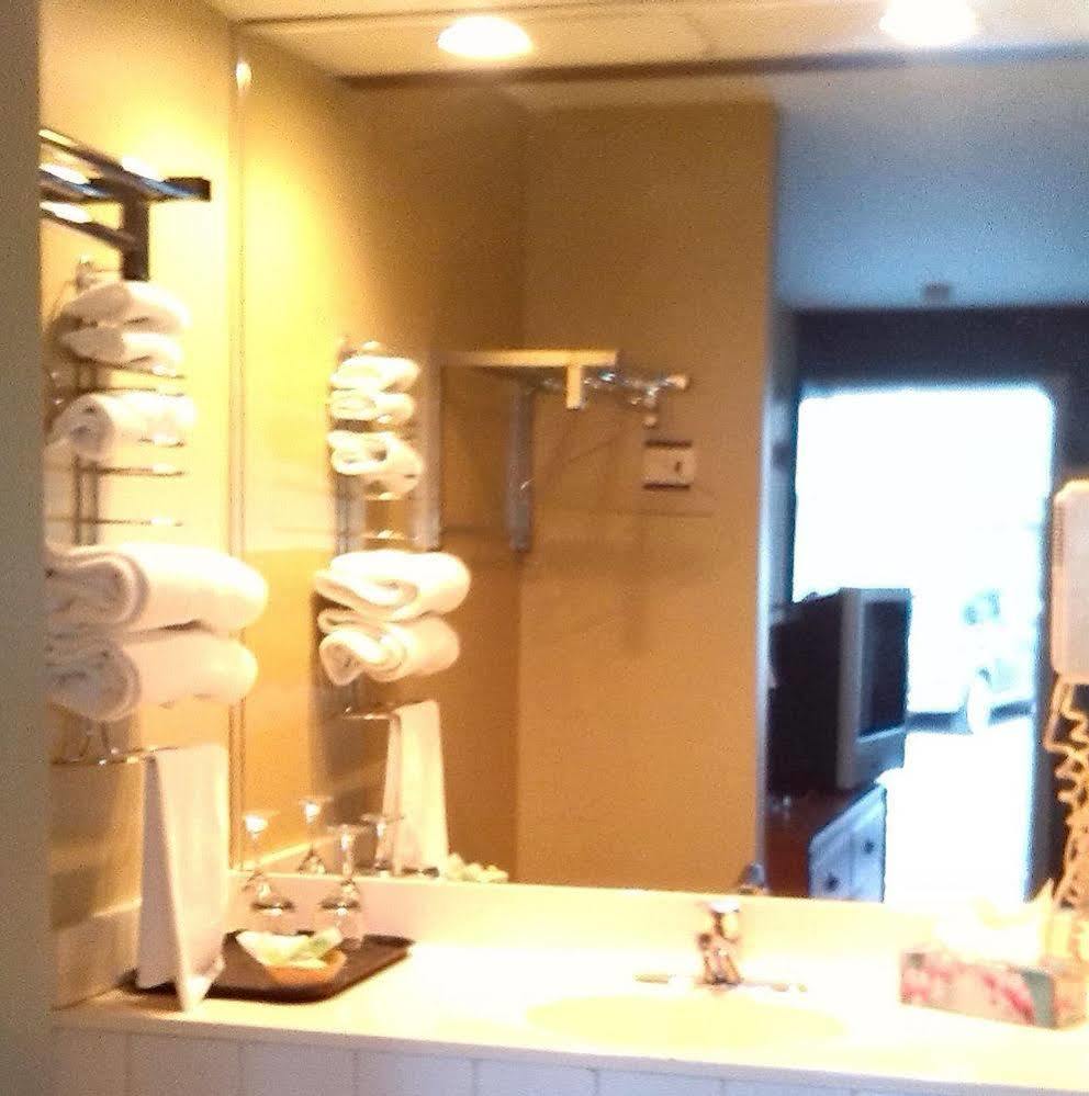 Motel La Siesta Saint-Lambert-Chambly Екстериор снимка
