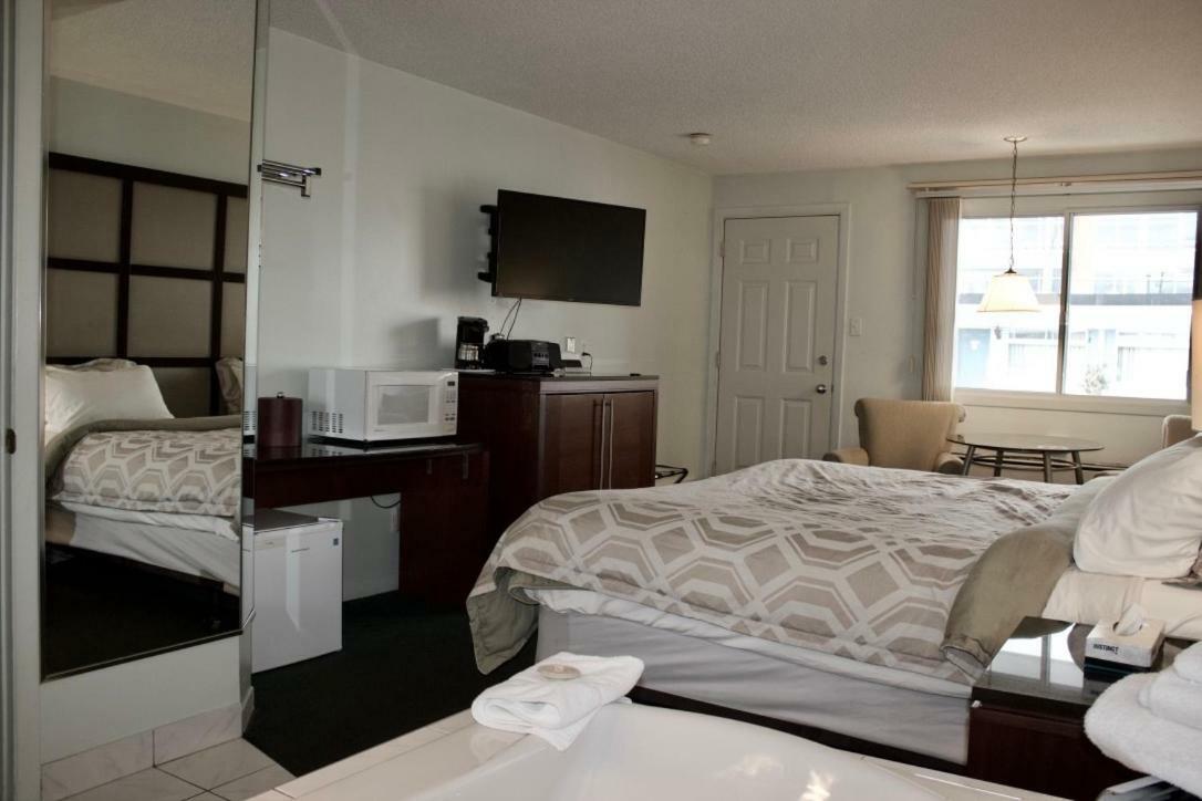 Motel La Siesta Saint-Lambert-Chambly Екстериор снимка