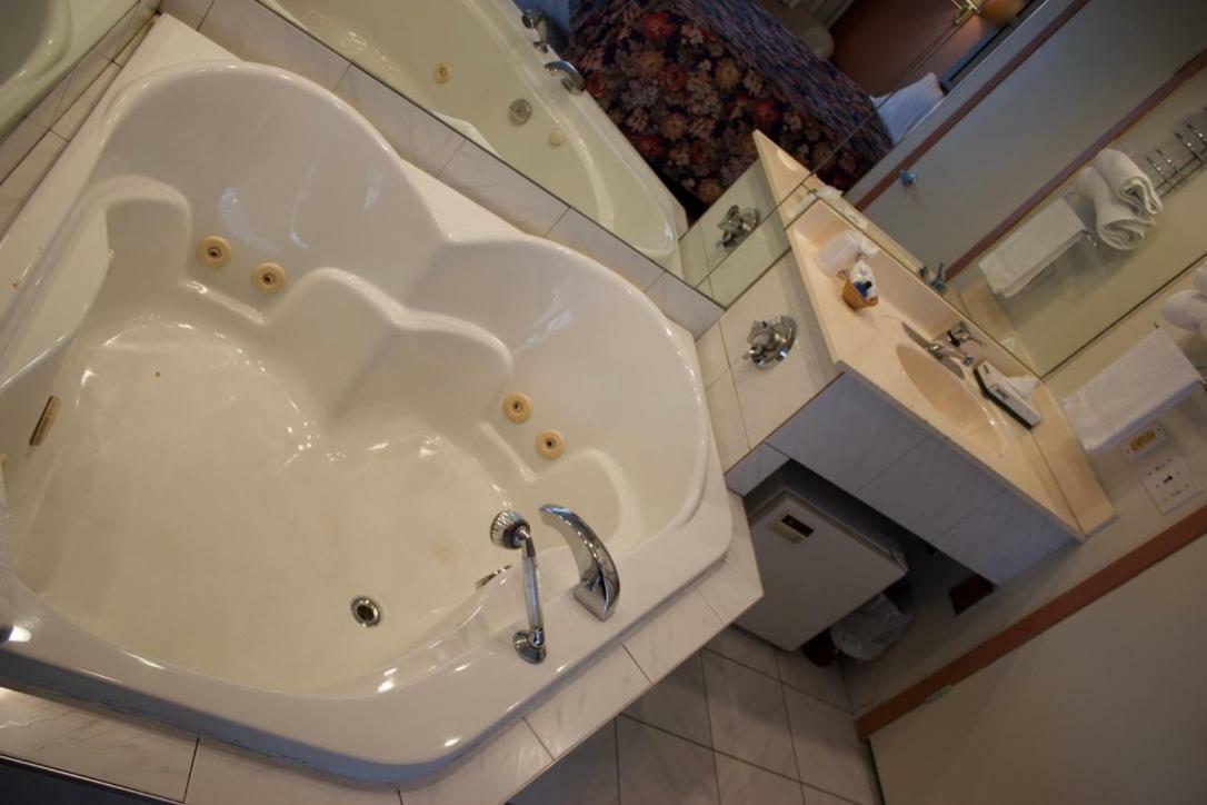 Motel La Siesta Saint-Lambert-Chambly Екстериор снимка